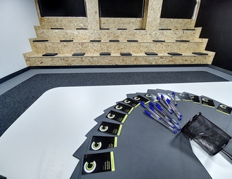900x500