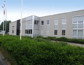 900x500