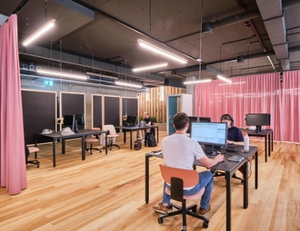 Neuhofstrasse, Reinach