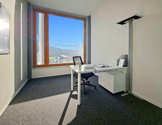 900x500