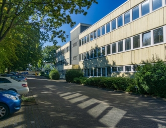 900x500