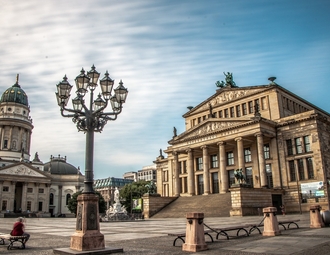 900x500