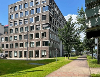 900x500