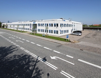 900x500