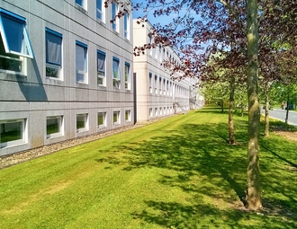 900x500