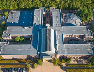 900x500