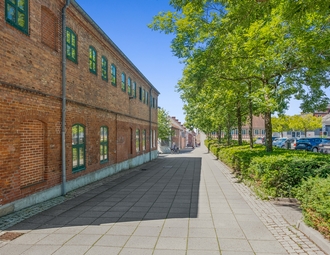 900x500