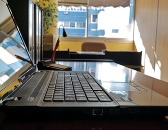 900x500