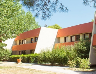 900x500