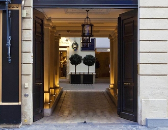 Rue Saint-Honoré, Paris 1