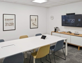 900x500