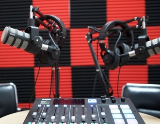 900x500