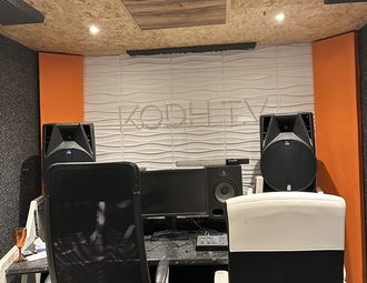 900x500