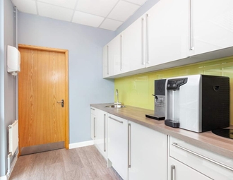 900x500