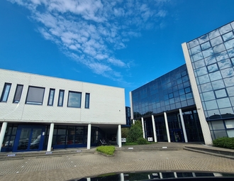 900x500