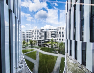 Żwirki i Wigury, Warszawa Włochy