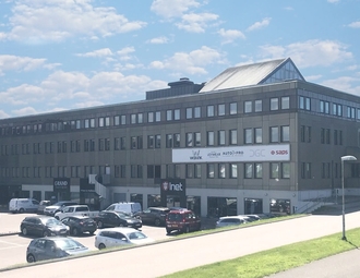 900x500