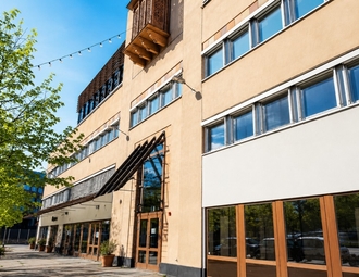 900x500