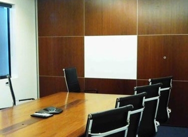 30 m² Conference hall in Murarrie, Building 1 (4172) - 2 | MatchOffice.com