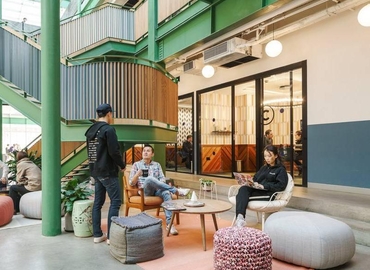 2127 m² Shared workspace  in Shanghai, Jing'An, 696 Weihai Road (200041) - 2 | MatchOffice