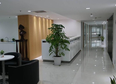 60 m² Co-working  in Shanghai, Lu Wan, 19/F JiangNan Shipyard Building (200023) - 3 | MatchOffice.com