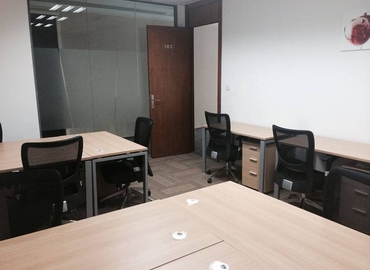 1 m² Shared workspace  in Chengdu, One Crystal Place (610041) - 1 | MatchOffice