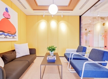 40 m² Shared workspace  in Shenzhen, Fuhua 3rd Road 168 (518030) - 2 | MatchOffice