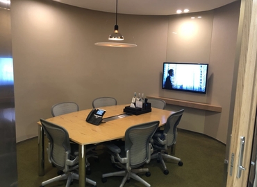 10 m² Meeting room in Shanghai, Xuhui, Huaihai Middle Road (200021) - 2 | MatchOffice