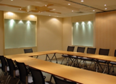 35 m² Business center property available to rent in Shanghai, Puxi, 18/F Bund Centre (200002) - 2 | MatchOffice