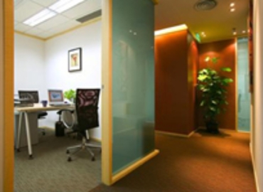45 m² Business center place available to rent in Shanghai, Puxi, 12/F Shui On Plaza (200021) - 1 | MatchOffice.com