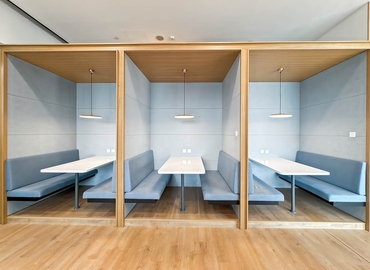 10 m² Coworking  in Shanghai, Huangpu, 268 Xizang Zhong Road (200001) - 4 | MatchOffice.com