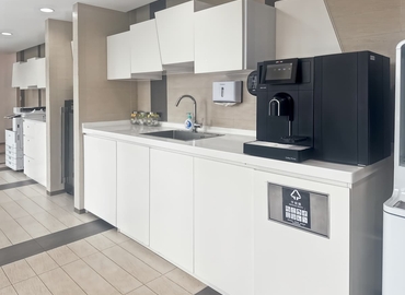 10 m² Co-working  in Shanghai, Putuo, 567 Lan Gao Road (200333) - 5 | MatchOffice.com