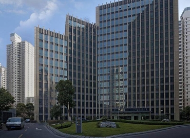 70 m² Serviced office property available to rent in Shanghai, Xuhui, 17/F (200030) - 0 | MatchOffice