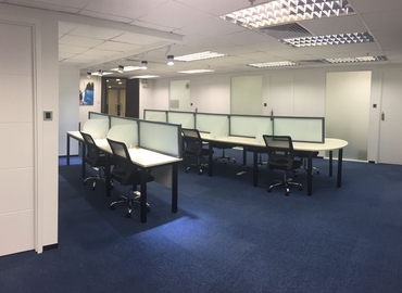 Explore comfortable a 500 m² Shared workspace  in Kowloon, 10/F (%[postal_code]) - 3 | MatchOffice.com