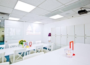 Book a 30 m² Conference space in Sheung Wan, 24/F (%[postal_code]) - 3 | MatchOffice.com