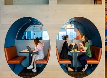 Business center Wai Yip Street 180 Central, Hong Kong