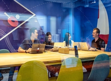 Business center Wai Yip Street 180 Central, Hong Kong