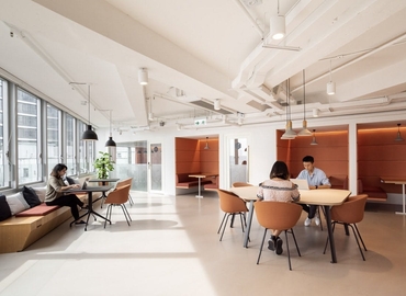 100 m² Serviced office property up for rent in Kwun Tong, Wai Yip Street 133 (%[postal_code]) - 1 | MatchOffice.com