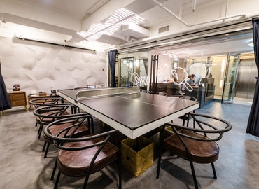 Business center 3/F, Eton Tower, 8 Hysan Avenue  Causeway Bay