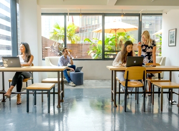 Business center 21st Floor, The Phoenix Building, No.23 Luard Road  Wan Chai