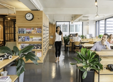 Business center 21st Floor, The Phoenix Building, No.23 Luard Road  Wan Chai