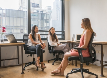 Business center 21st Floor, The Phoenix Building, No.23 Luard Road  Wan Chai