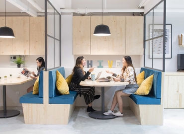 Business center 7/F, Cheung Hing Industrial Building, 12P Smithfield Road  Kennedy Town