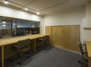 Business center Suite 1204, Eastern Harbour Centre, 28 Hoi Chak Street  Quarry Bay
