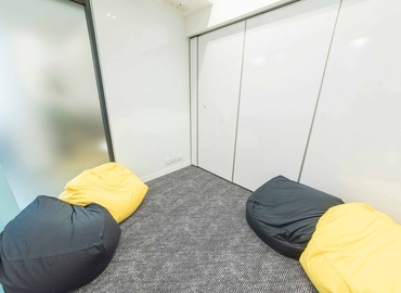 Сoworking Unit 803, 8/F, Lai Cheong Factory Building, 479 Castle Peak Road  Kowloon