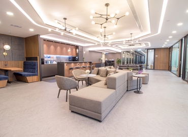 400 m² Business center in Causeway Bay, 33 Hysan Avenue (%[postal_code]) - 1 | MatchOffice.com