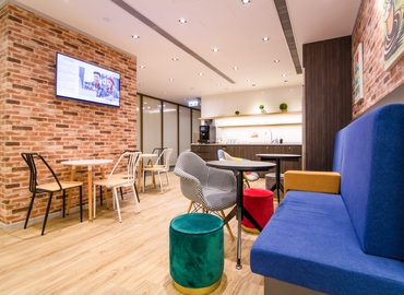 30 m² Conference space in North Point, AIA Tower (%[postal_code]) - 0 | MatchOffice.com