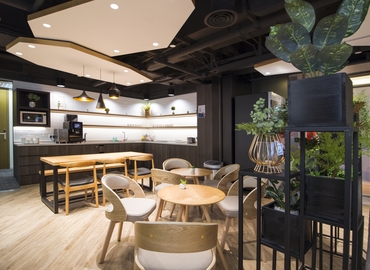 30 m² Convention center in Central, Hong Kong, Level 8 & 11 (%[postal_code]) - 2 | MatchOffice.com