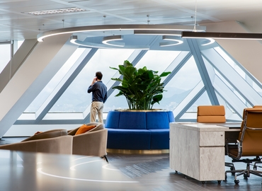 Сoworking Level 76, The Center, 99 Queen's Road Central, Hong Kong