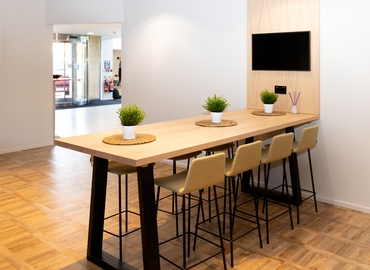 Business center Unit 1201-5, China Resources Building No. 26 Harbour Road  Wan Chai